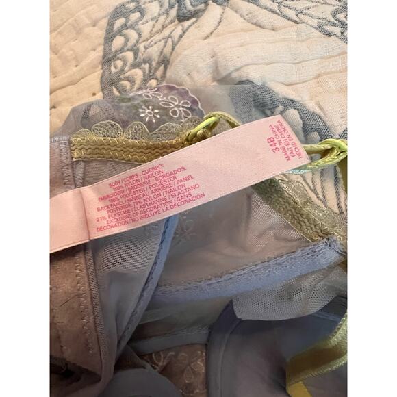 Victoria Secret Light Blue Dainty Babydoll Top with Embroidered Flowers 34B - Picture 6 of 7